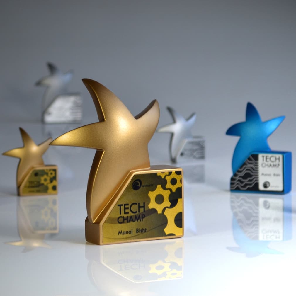 3 star miniature awards images on display