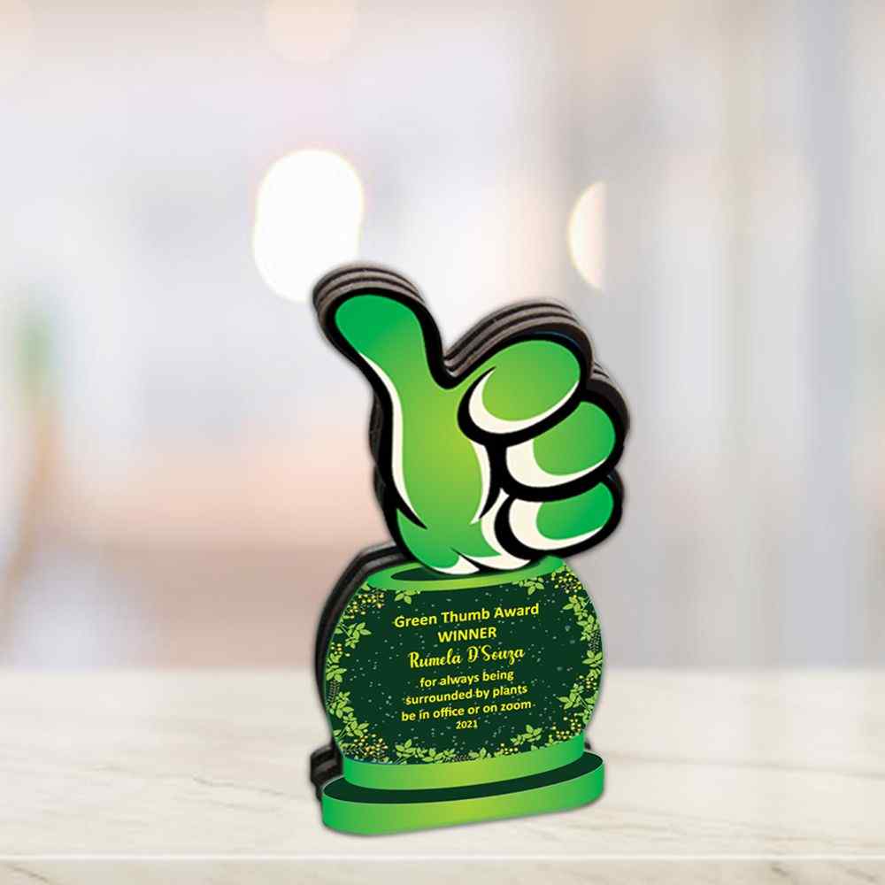 Thumbs up award in green color